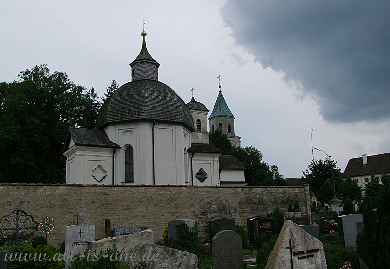 Heilig Kreuz Kapelle Polling Friedhof
